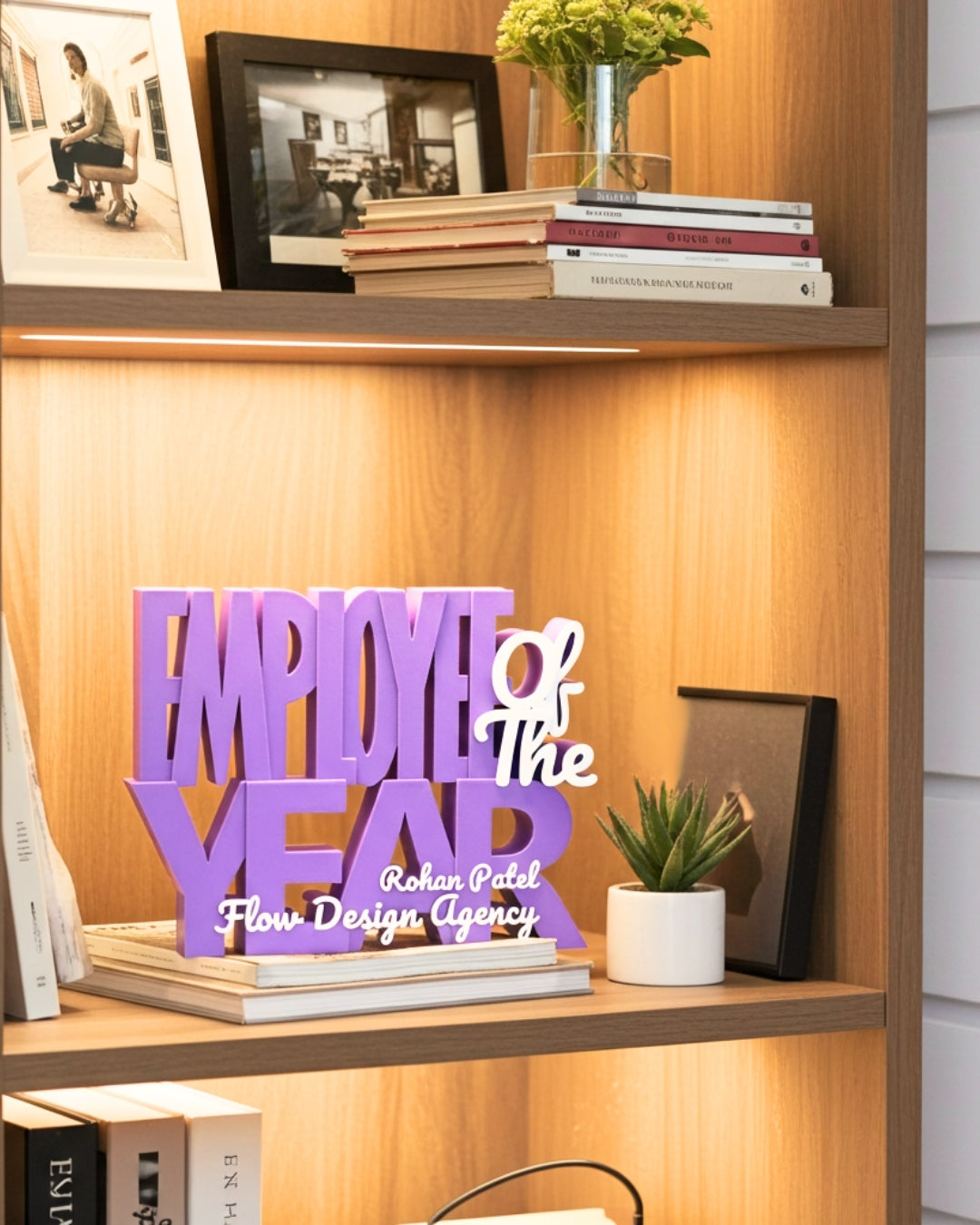 Decor | Text | Employee of the year